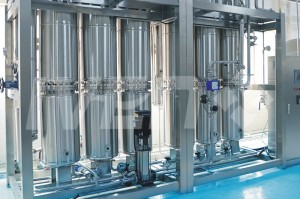 Pharmaceutical Multi-effect Water Distiller